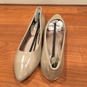 NWOT Steve Madden patent leather flats